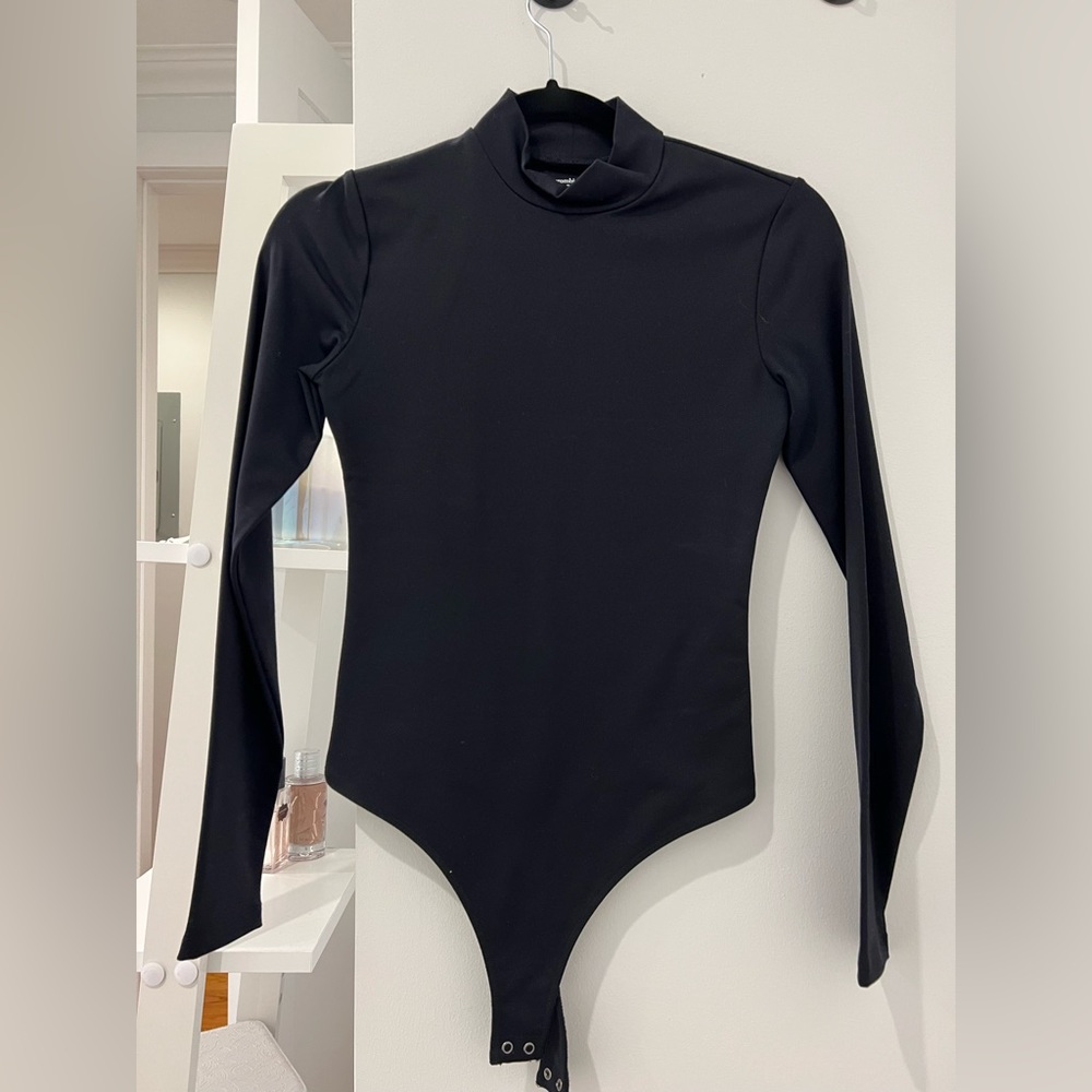 Abercrombie & Fitch Black Bodysuit with an Open Back